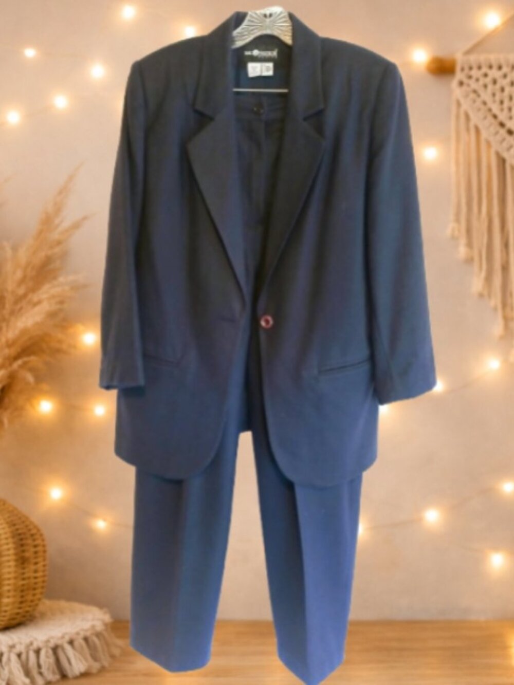 Vintage Sag Harbor Navy Wool 2pc Suit 12P Minimalist Careerwear Quiet Luxury